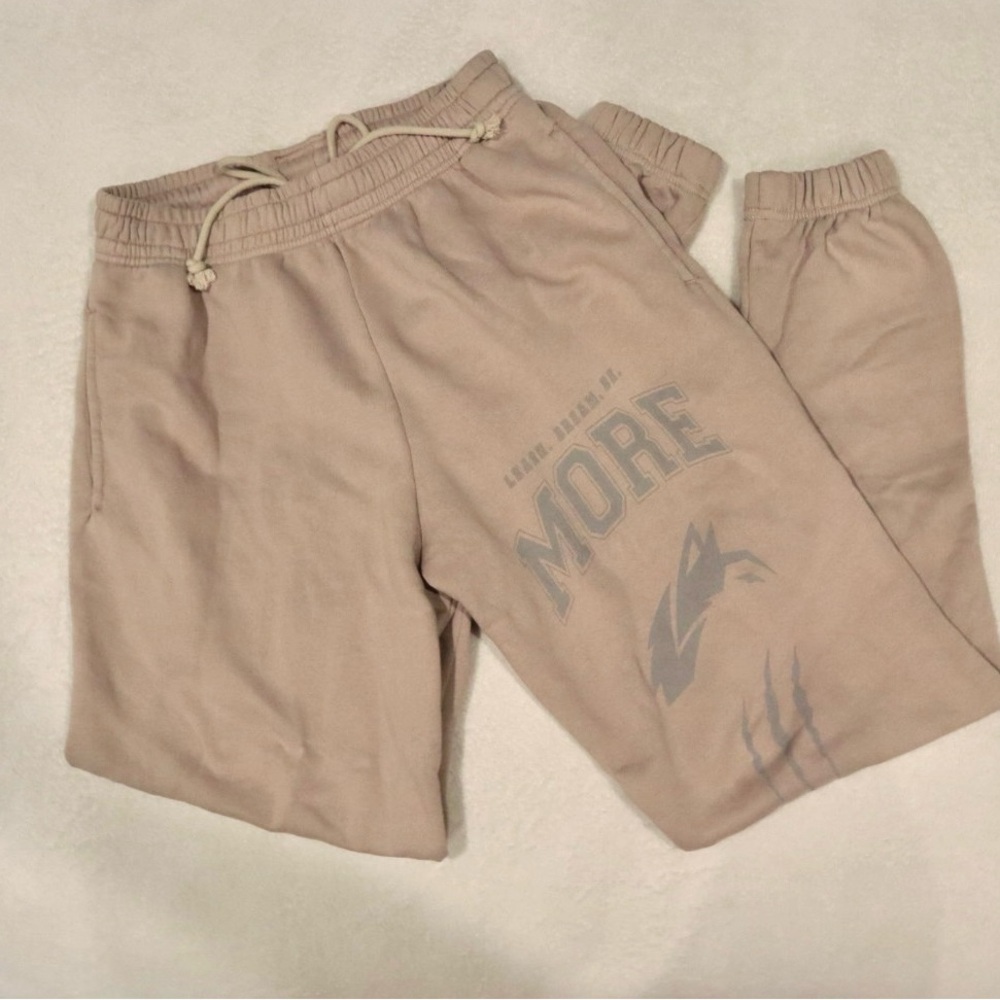Alphalete Unisex Earth Dye Graphic Joggers Silver size Small